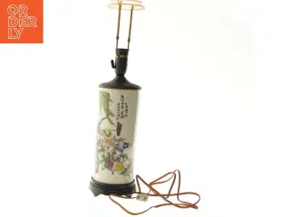 Kinesisk Bordlampe med træbase (str. 55x14 cm)