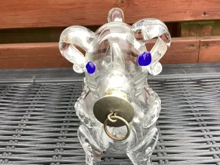 Snapse hund i klart glas