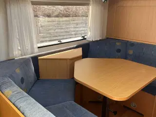 Knaus 550 med 3 køjer sælges