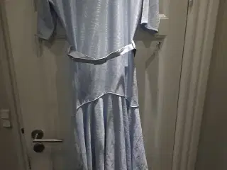 Ubrugt kjole str L