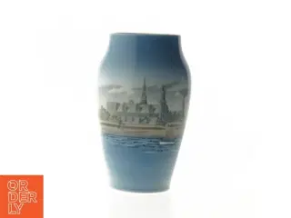 Dekorativ vase med bylandskab fra Royal Copenhagen (str. 15 x 7 cm)