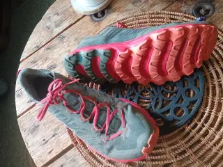 Trail løbesko, Woman La Sportiva Helios III 