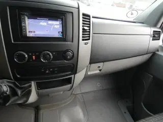 Mercedes-Benz Sprinter 211 2,1 CDI R2 114HK Van 6g