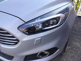 Ford SMax 210hk kørt 145