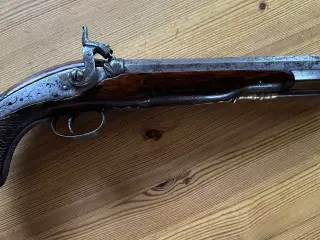 Engelsk forladerpistol 1820 år