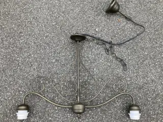 Flot loftslampe i metal