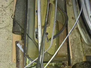 Diverse reservedele mercedes 123 cupe