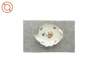 Dekorativt fad  fra Bucka&Nissen (str. LB:24x19cm)
