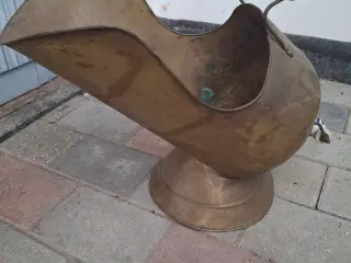 gammel brænde spand messing