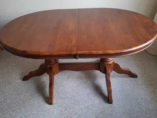 Ovalt Spisebord 