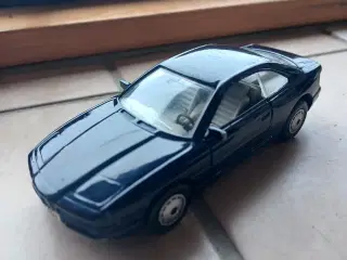 BMW 850i mørkeblå metalbil