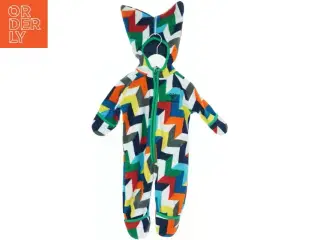 Farverig fleece heldragt fra Hummel (str. 62)