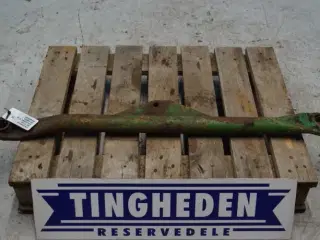 Johnn Deere 1120 R.H. Liftarm AL18250