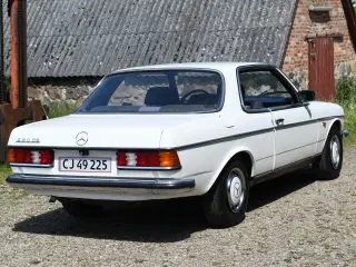  1980 Mercedes Daimler 230 CE 1980 KUN 180.000 KM 