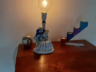Porcelæn bordlampe 