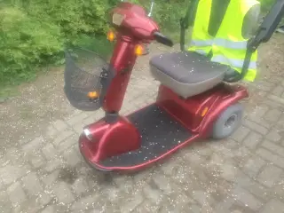 El scooter rød