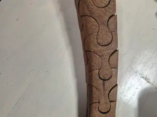 Trip trap puzzle hval