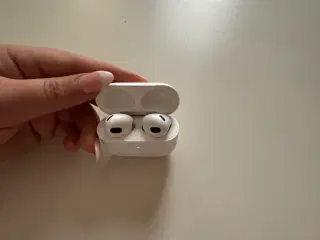 AirPods generation 3
