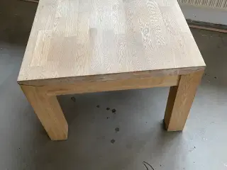 Hjørne/ sofa egetræ s bord sælges