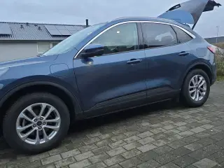 Ford Kuga 2,5 PHEV Titanium X CVT