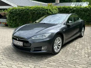 Tesla Model S  85 7prs