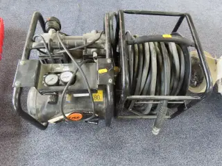 Kompressor og slange TJEP