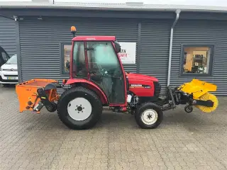 Shibaura ST330 med kost og salter