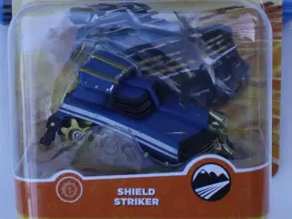 Skylanders Superchargers Shield Striker