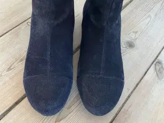 Korte blå nubuck damestøvler