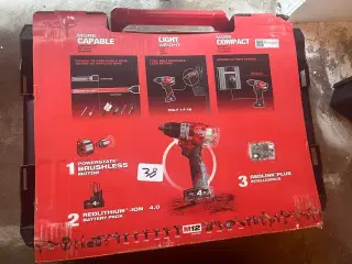 Milwaukee skruemaskine M12 FPD-402X