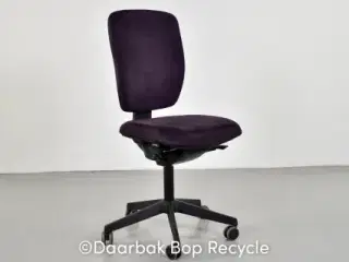Duba b8 kontorstol med lyngfarvet polster og høj ryg