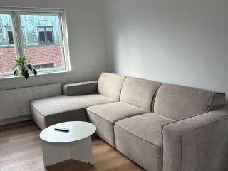 Venstrevendt sofa