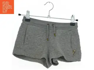 Grå shorts med mønster fra Pomp de Lux (str. 104)