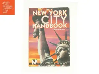 Moon New York City Paperback | Indigo Chapters af Christiane Bird (Bog)