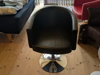 Læderstole 2 sorte 1 rød