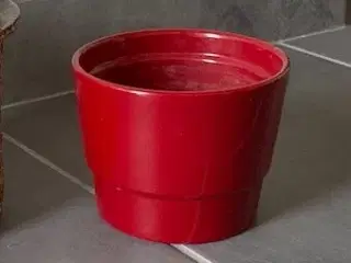 Urtepotteskjuler - rød