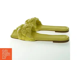 Gule flettede sandaler (str. 39 )