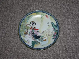 Bradford Exchange platte Pao-Chun fra Beauties of