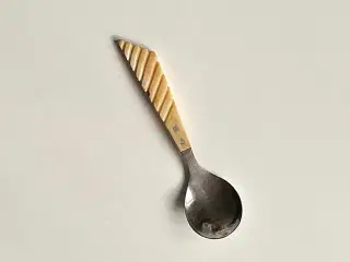 Marmeladeske, stål og ben, skrå