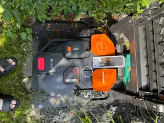 Robot plæneklipper 