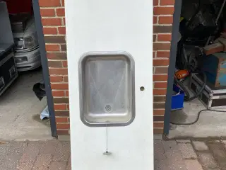 Bordplade med rustfri vask