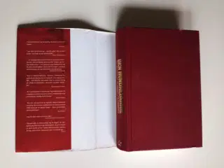 Den hundredårige der kravlede ud ad vinduet og for