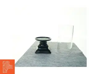 Hurricane stage (str. 12 x 30 cm)