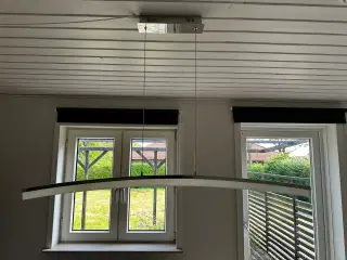 Flot LED spisebordslampe