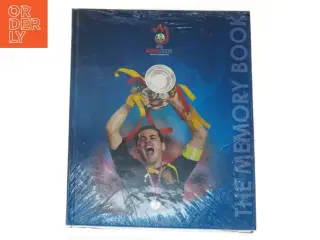 EURO 2008 hukommelsesbog fra Uefa (str. 3 x 25 cm)