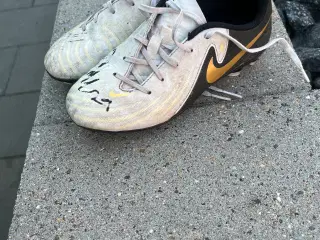 Fodboldstøvler Nike str 35