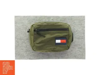 Taske fra Tommy Hilfiger (str. 25 x 17cm)