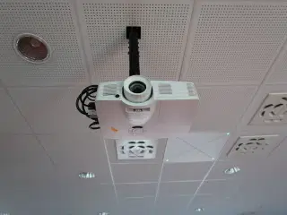 Projektor OPTOMA