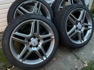 Mercedes AMG originale med PIRELLI SOTTOZERO 