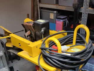 Brændekløver, Texax